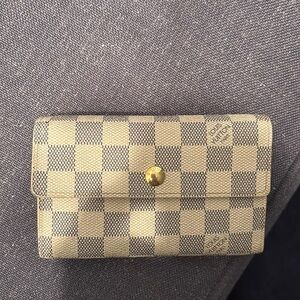 Louis Vuitton trifold wallet